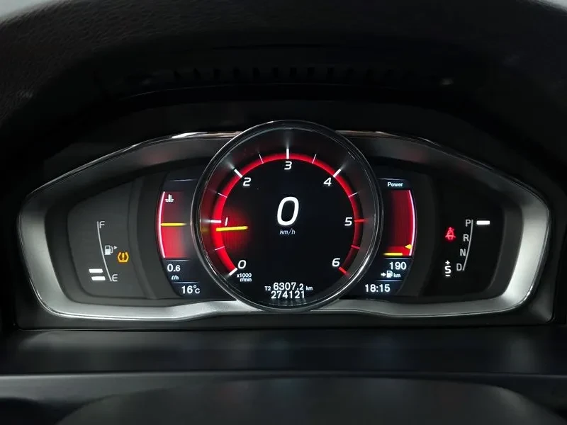 Volvo S60, снимка 8 - Автомобили и джипове - 54326557