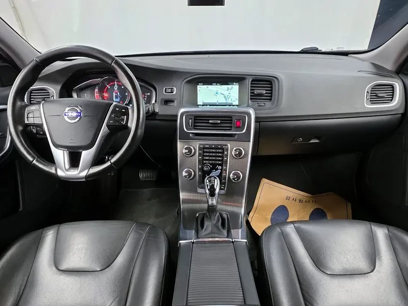 Volvo S60, снимка 7 - Автомобили и джипове - 54326557
