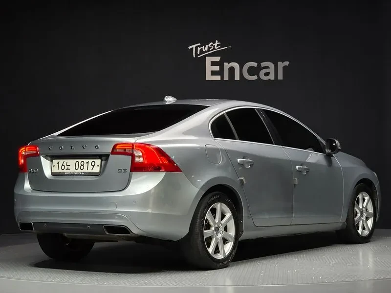 Volvo S60, снимка 2 - Автомобили и джипове - 54326557