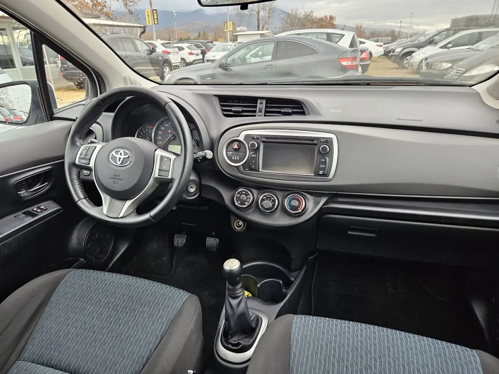 Toyota Yaris 1.0VVT-I-69кс= 5ВРАТИ= КАМЕРА= 184.000КМ | Mobile.bg — изображение 13