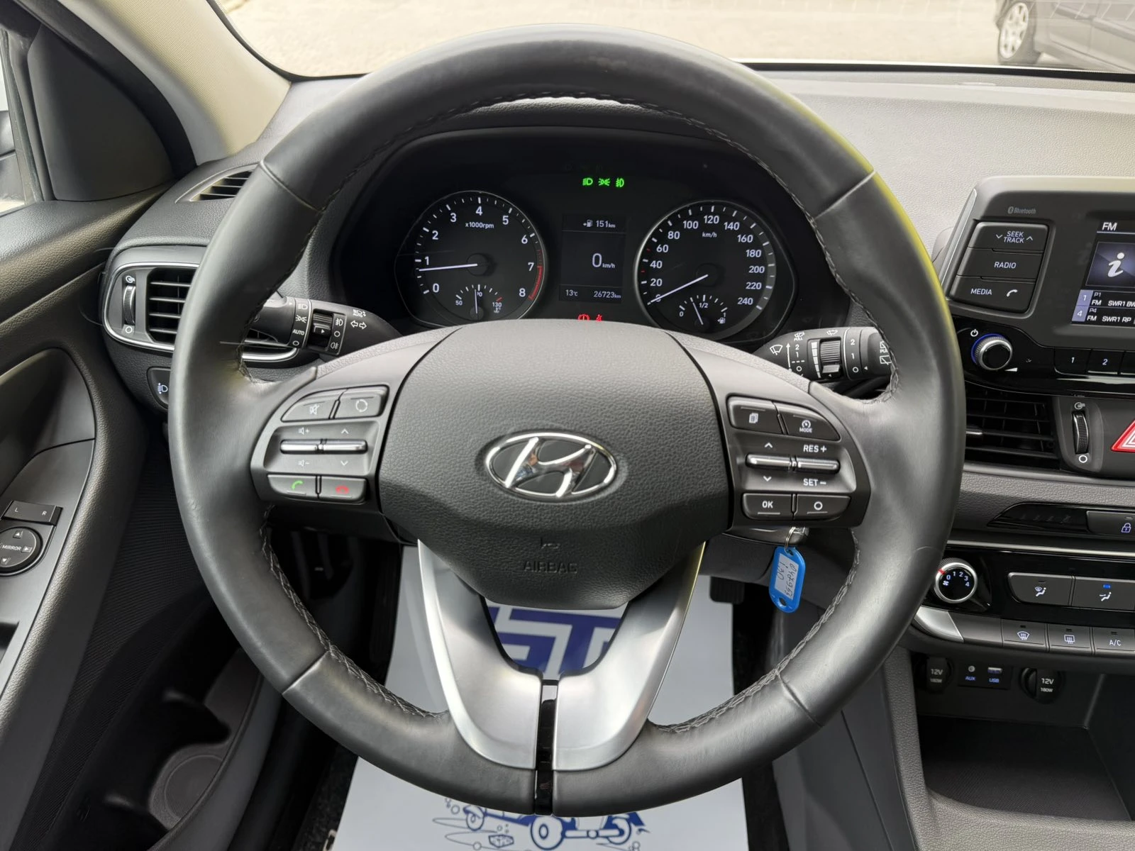 Hyundai I30 Select Kombi 1.4i (100hp) MT6 - изображение 9