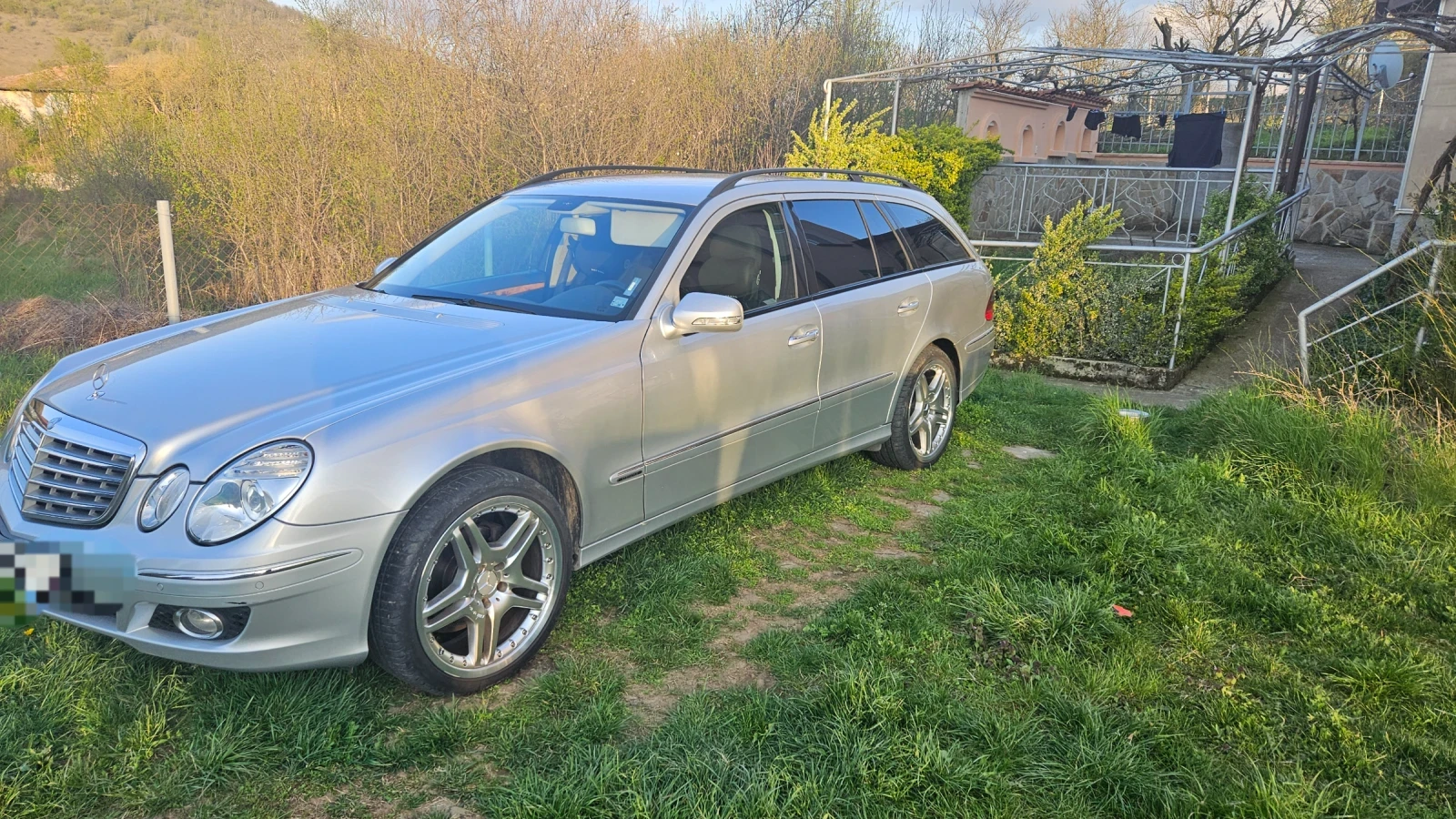 Mercedes-Benz E 200  - изображение 7