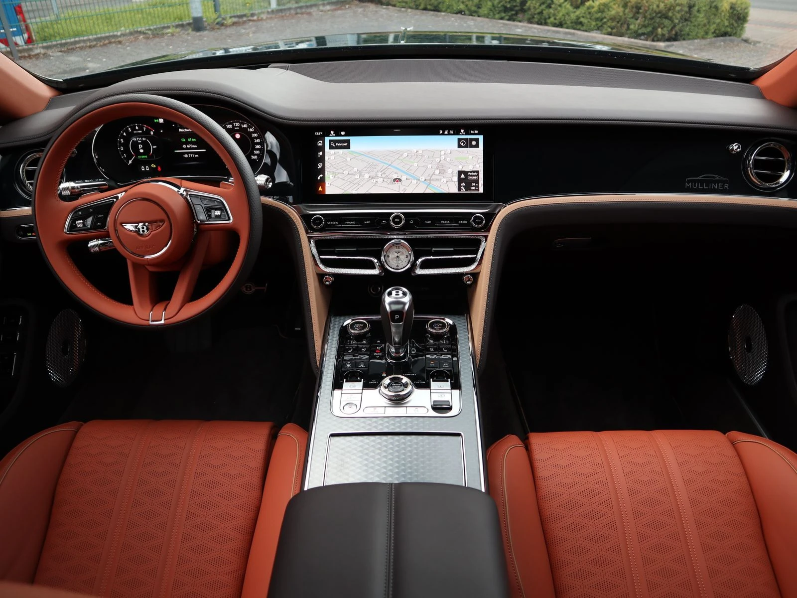 Bentley Flying Spur SPEED V8 HYBRID/MULLINER/NAIM/4-SEATS/TV/PANO/HUD/ | Mobile.bg   13