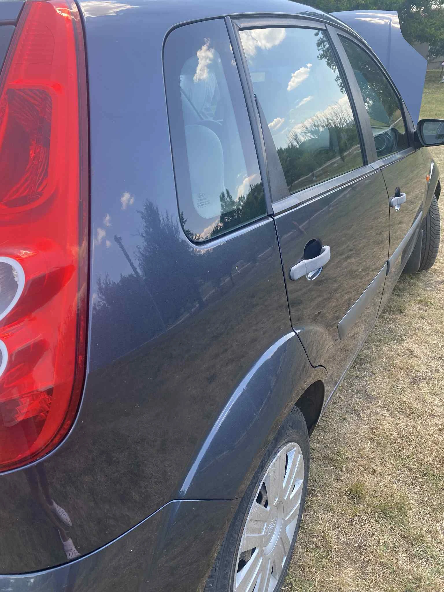 Ford Fiesta 1.4i - изображение 7