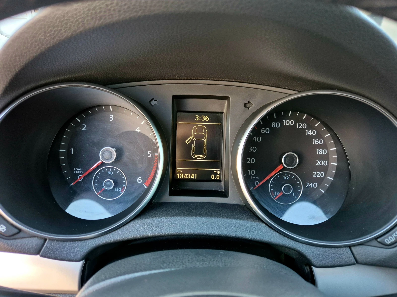 VW Golf 2.0 tdi 110 к.с.Highline, снимка 12 - Автомобили и джипове - 53773990