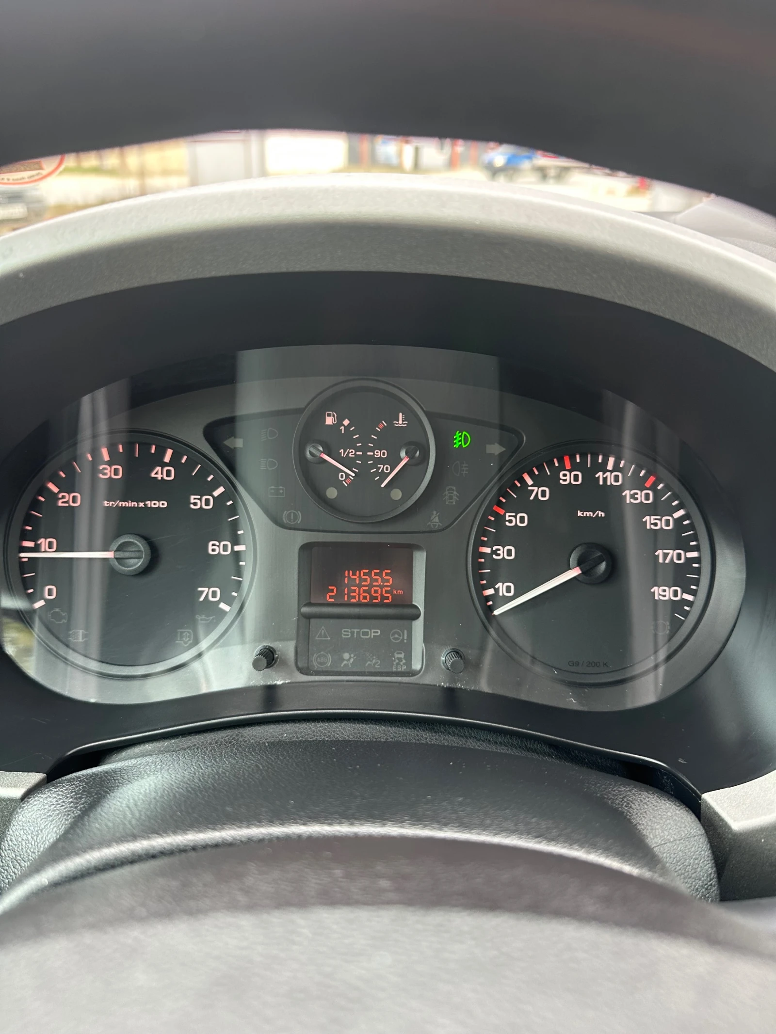 Peugeot Partner 1.6hdi 90к.с Tepee, снимка 12 - Автомобили и джипове - 53952174