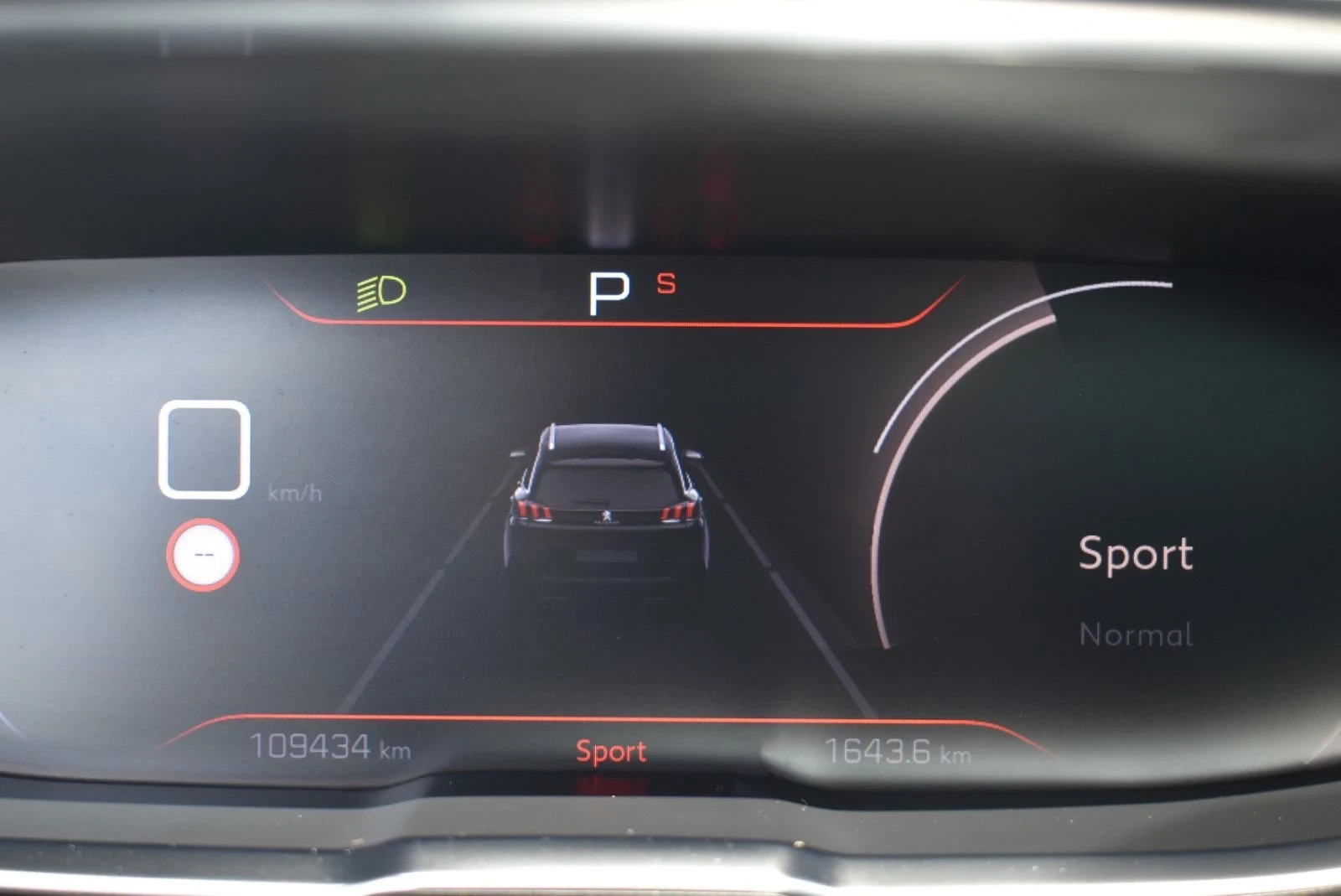 Peugeot 5008, снимка 14 - Автомобили и джипове - 54004617