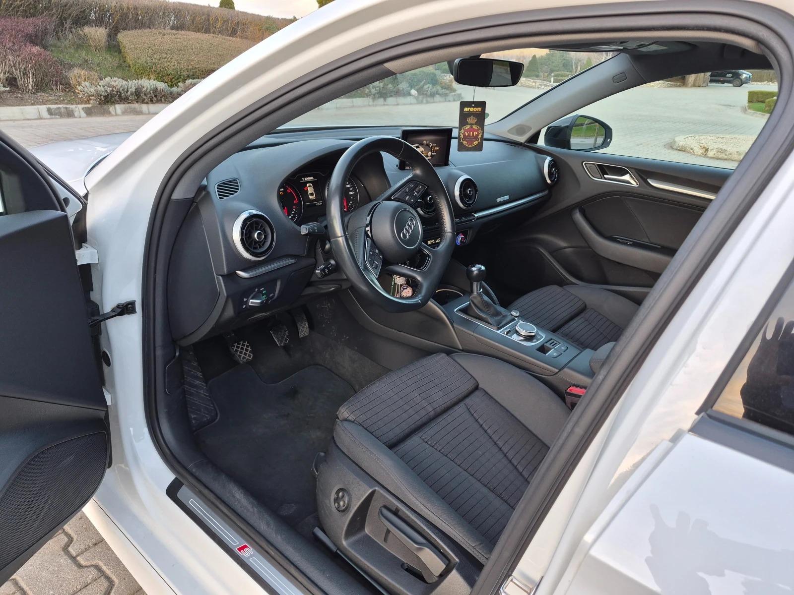 Audi A3 S-Line Facelift 2018, снимка 7 - Автомобили и джипове - 54115894