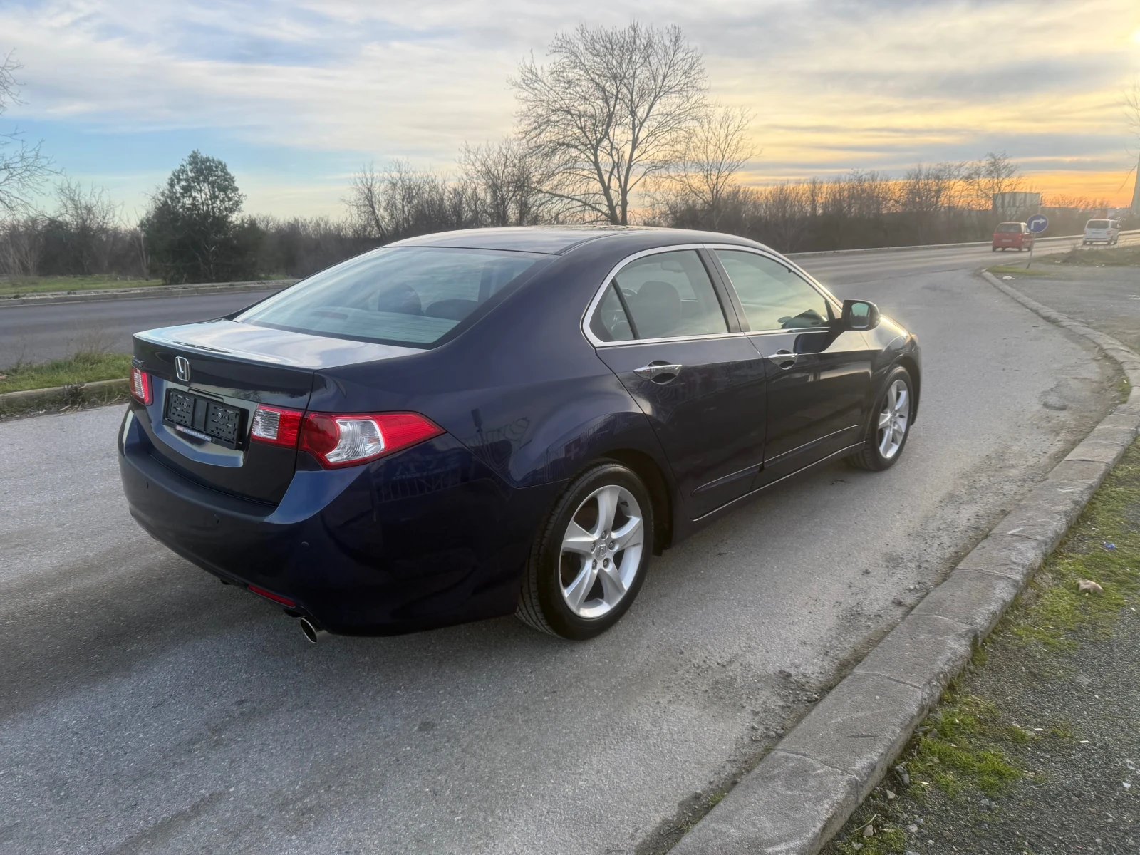 Honda Accord 2.0 ШВЕЙЦАРИЯ, снимка 3 - Автомобили и джипове - 54249922