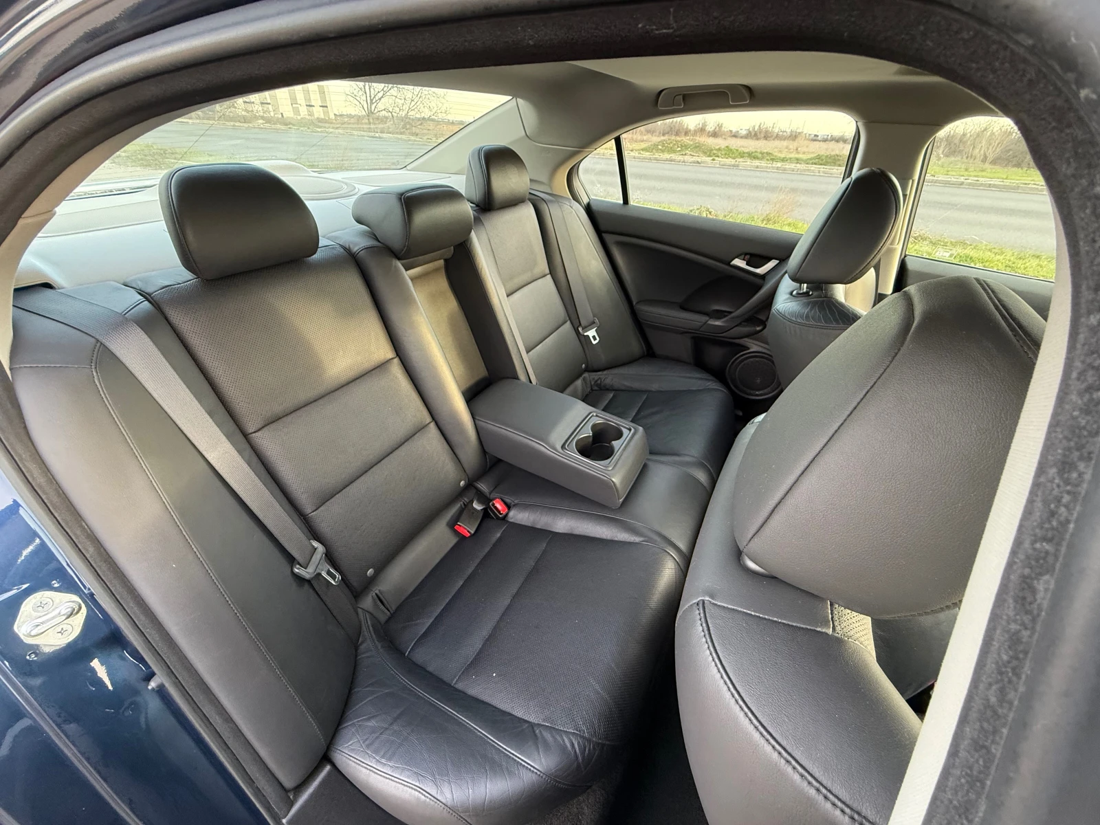 Honda Accord 2.0 ШВЕЙЦАРИЯ, снимка 11 - Автомобили и джипове - 54249922