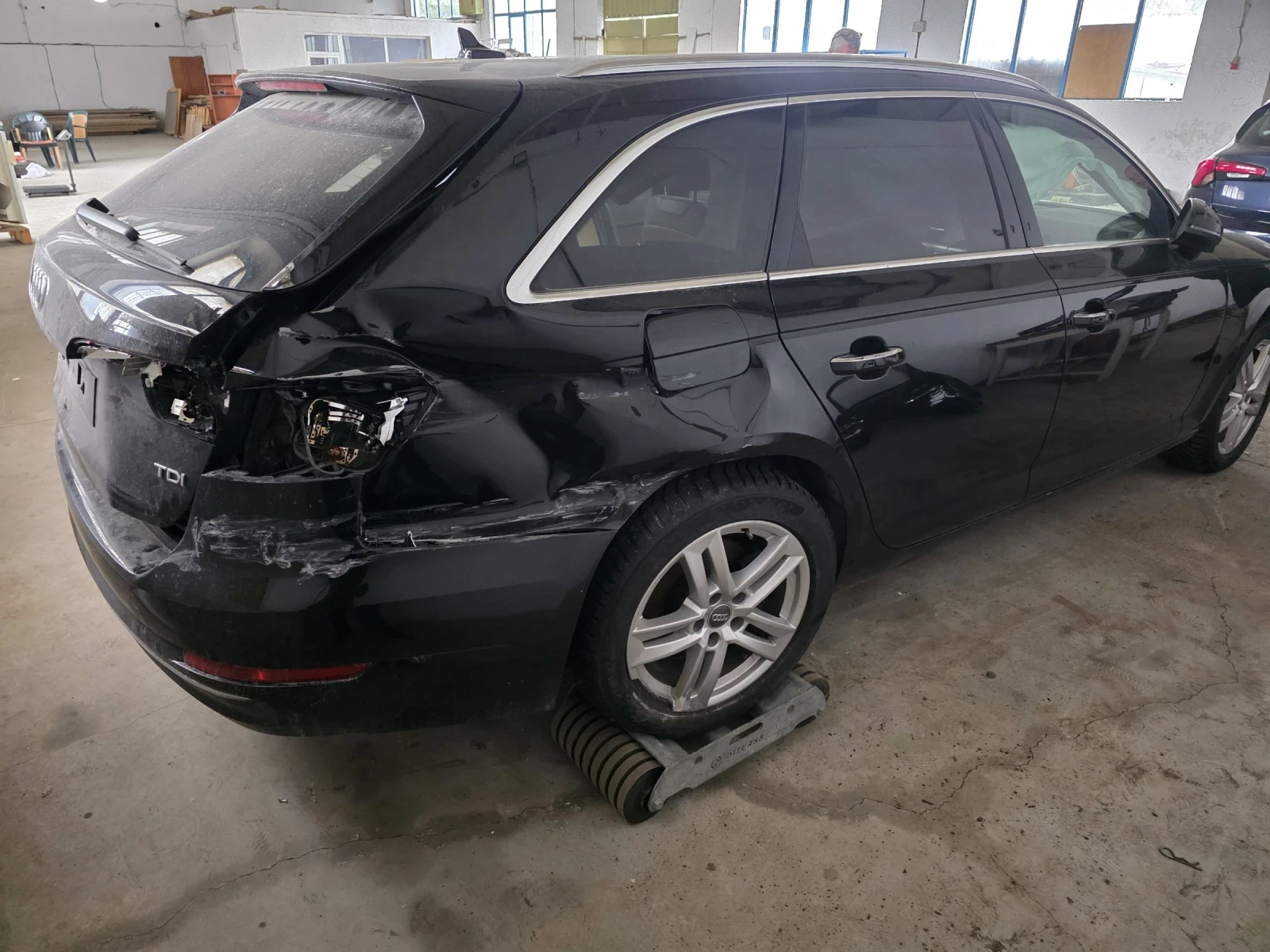 Audi A4 2.0d 150kc. DEUA, снимка 4 - Автомобили и джипове - 54382538