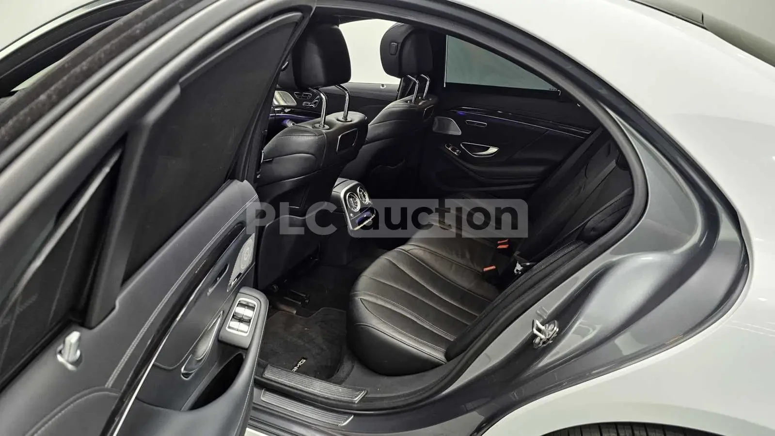 Mercedes-Benz S 350 4MATIC* DISTRONIC* BURMESTER* ОБДУХВАНЕ* МАСАЖ* , снимка 13 - Автомобили и джипове - 54567335