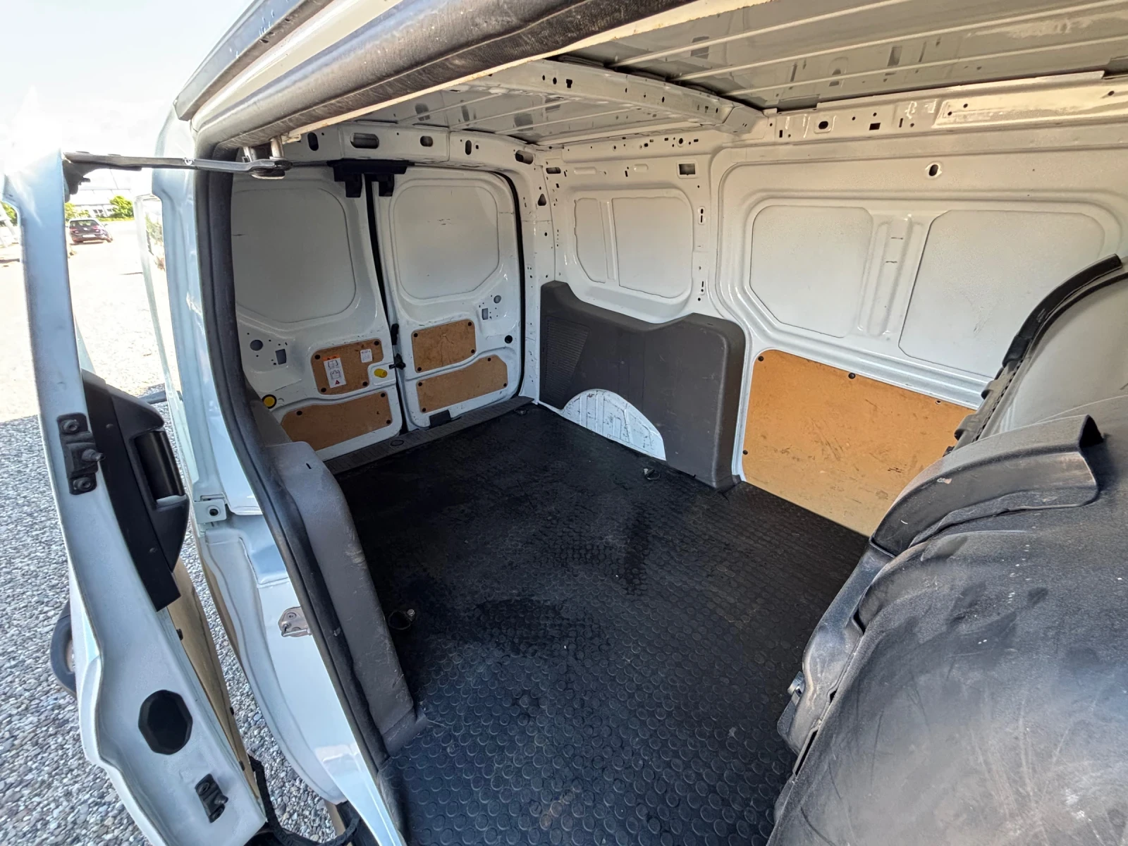 Ford Tourneo Connect 1.5 TDCI EURO 6, снимка 16 - Автомобили и джипове - 54597166