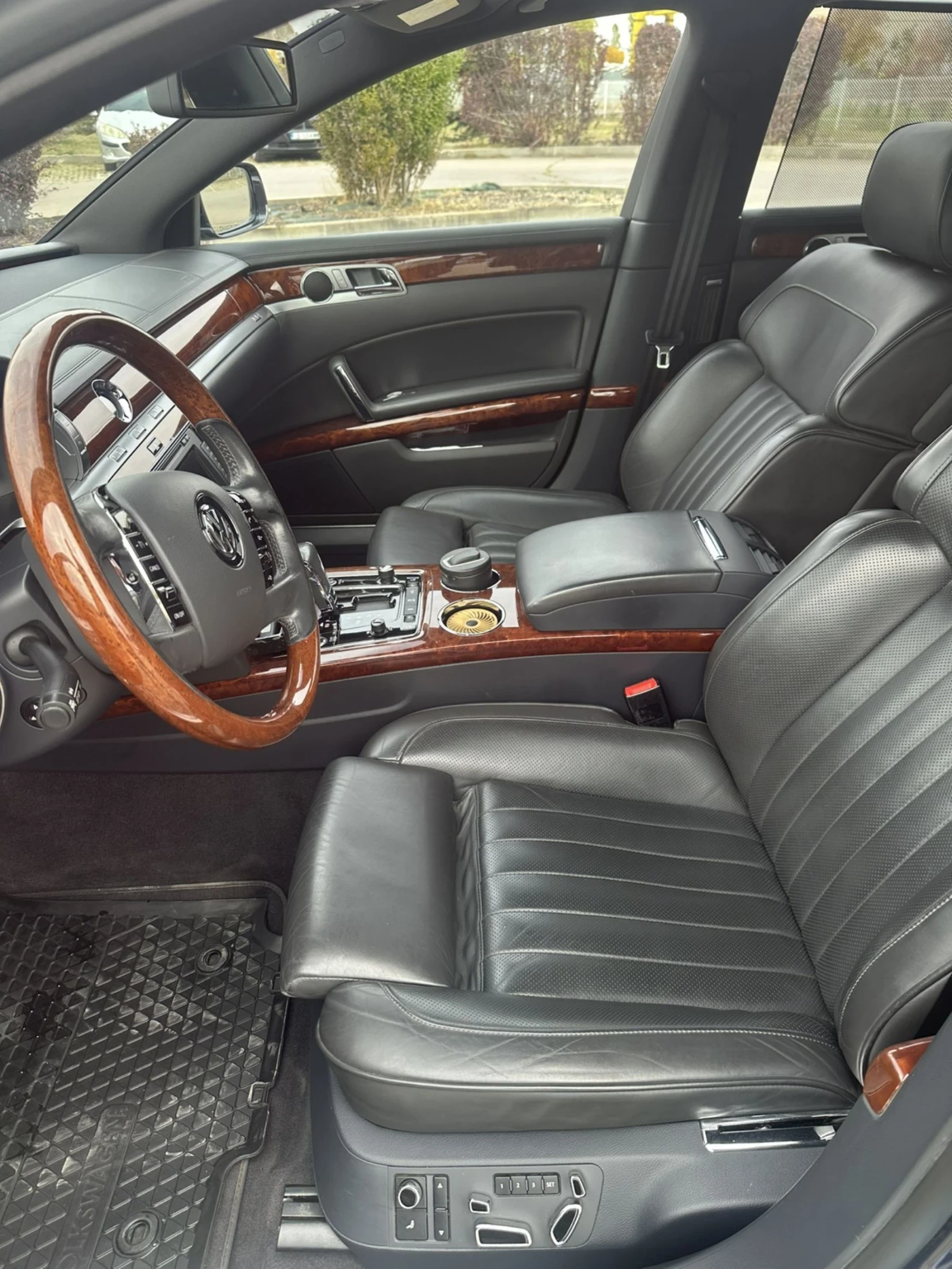 VW Phaeton Уникат, снимка 9 - Автомобили и джипове - 55037897