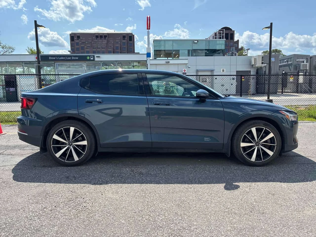 Polestar 2 Long Range / DISTRONIC / CAMERA / CARFAX / , снимка 3 - Автомобили и джипове - 55590810
