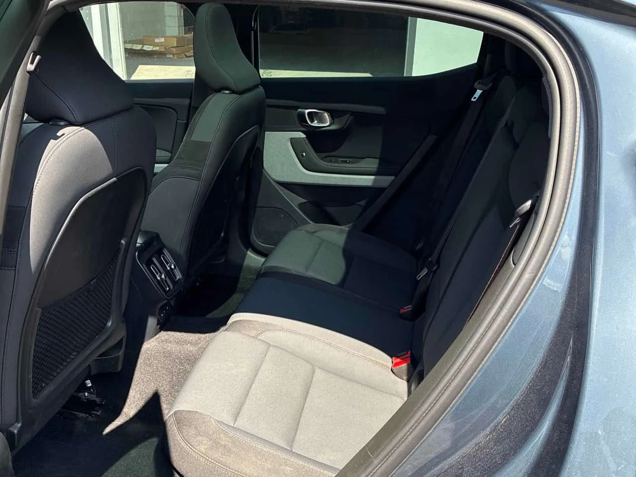 Polestar 2 Long Range / DISTRONIC / CAMERA / CARFAX / , снимка 12 - Автомобили и джипове - 55590810
