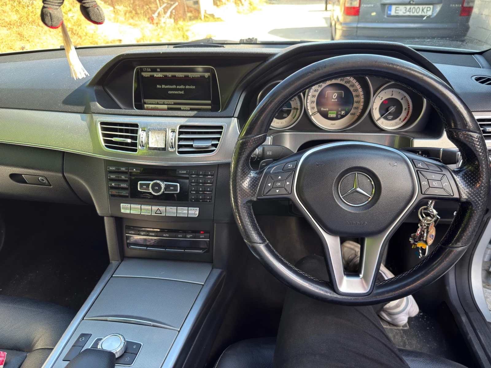 Mercedes-Benz E 300, снимка 11 - Автомобили и джипове - 55596708