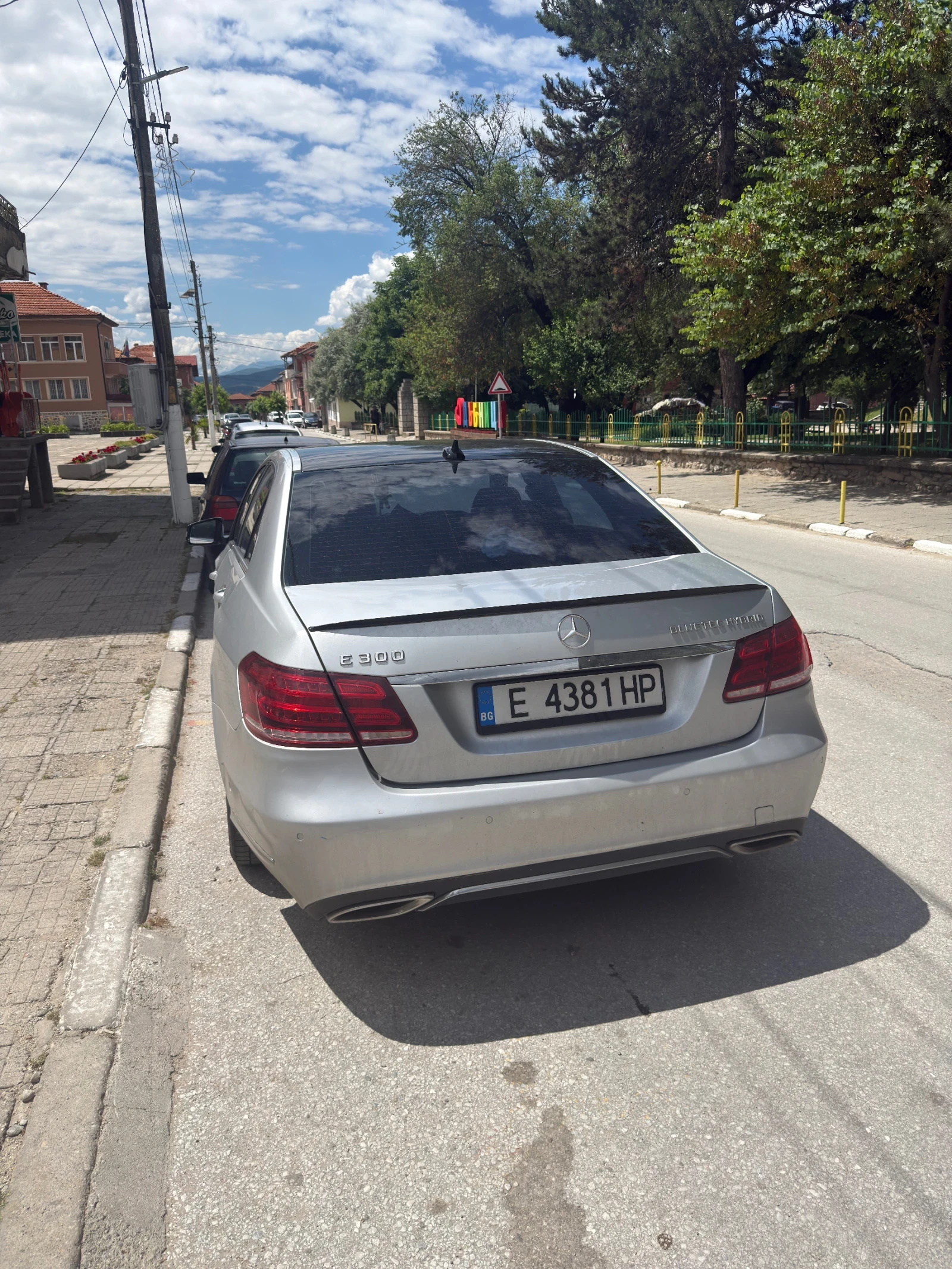 Mercedes-Benz E 300, снимка 9 - Автомобили и джипове - 55596708