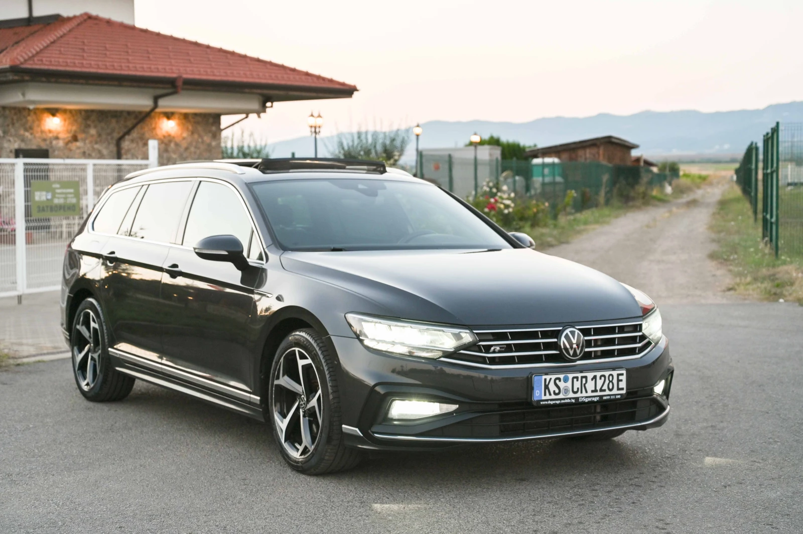 VW Passat 2.0TDI* R-line* Digital* Камера* , снимка 4 - Автомобили и джипове - 55652344