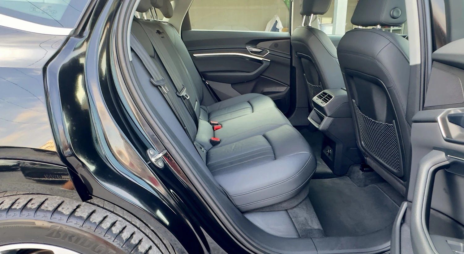 Audi E-Tron 55 SPORTBACK Head-up Keyless Cam360 Кожа Подгрев, снимка 15 - Автомобили и джипове - 55673289