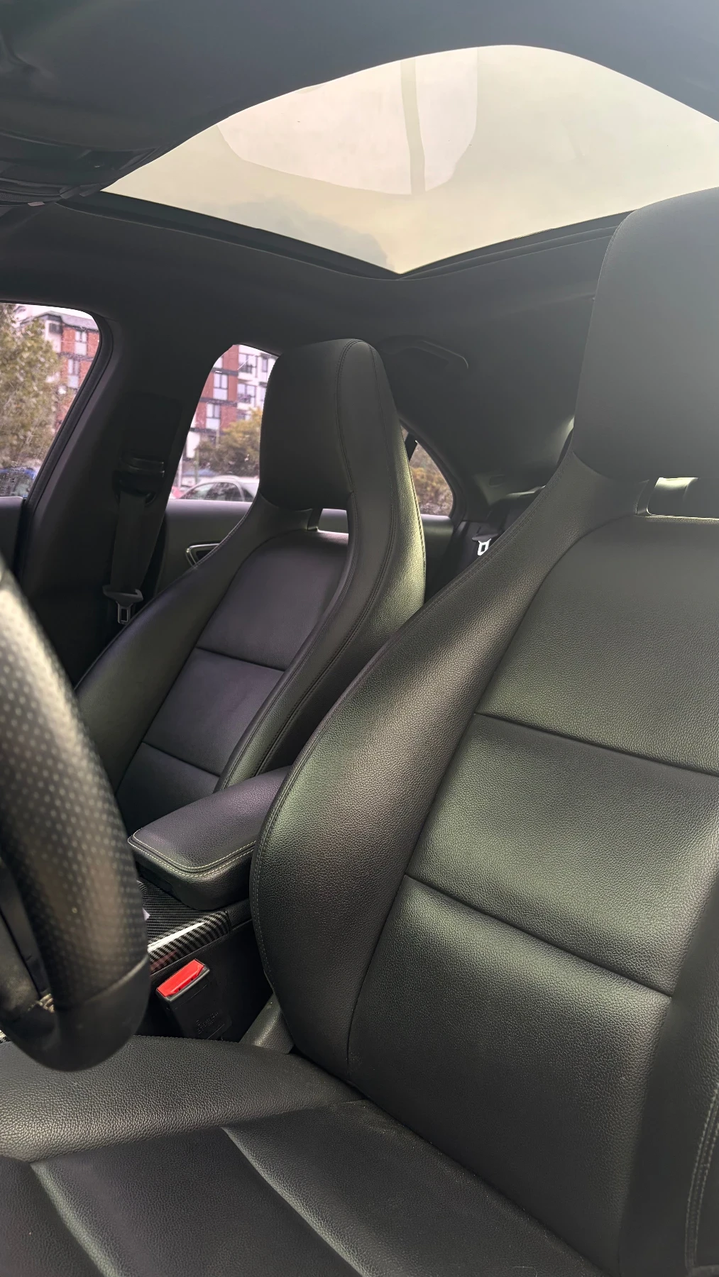 Mercedes-Benz CLA 200, снимка 4 - Автомобили и джипове - 56165993