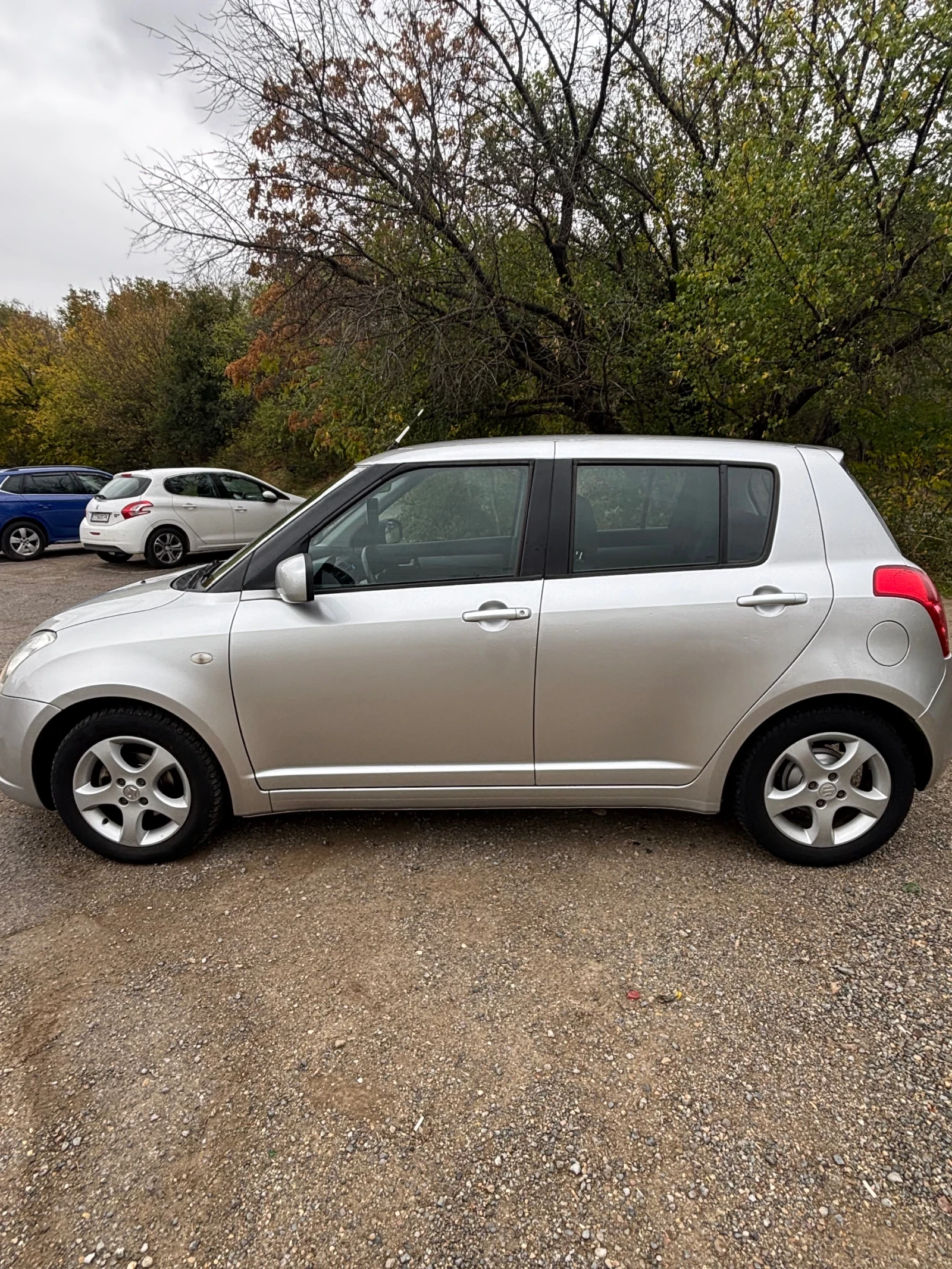 Suzuki Swift 1.3i газ-бензин, снимка 4 - Автомобили и джипове - 56735181