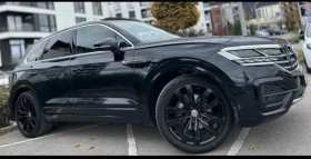 VW Touareg R-LINE* BLACK STYLE* 4MOTION* 3.0 TDI*  - 59900 лв. / 30626.38 € - 24972780 3