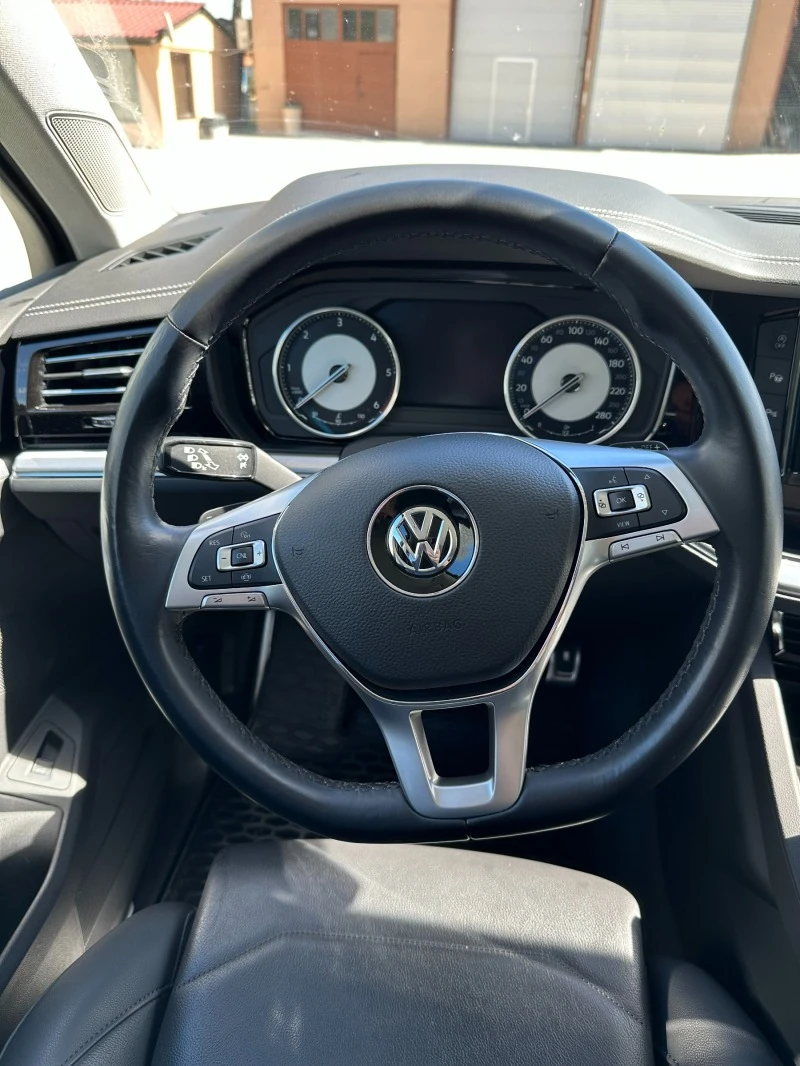 VW Touareg, снимка 9 - Автомобили и джипове - 47700533