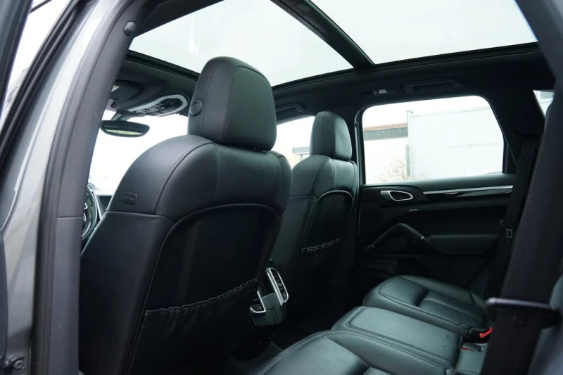 Porsche Cayenne S * AWD * АвтоКредит (ЦЕНА ДО БГ), снимка 16 - Автомобили и джипове - 52541792
