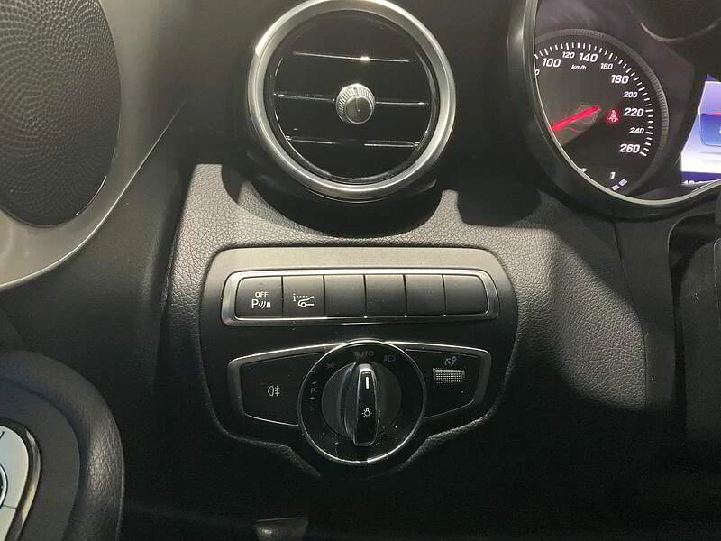 Mercedes-Benz GLC 300 4MATIC | КОЖА | ПАНОРАМА | 360 КАМЕРА | KEYLESS | , снимка 12 - Автомобили и джипове - 54956324
