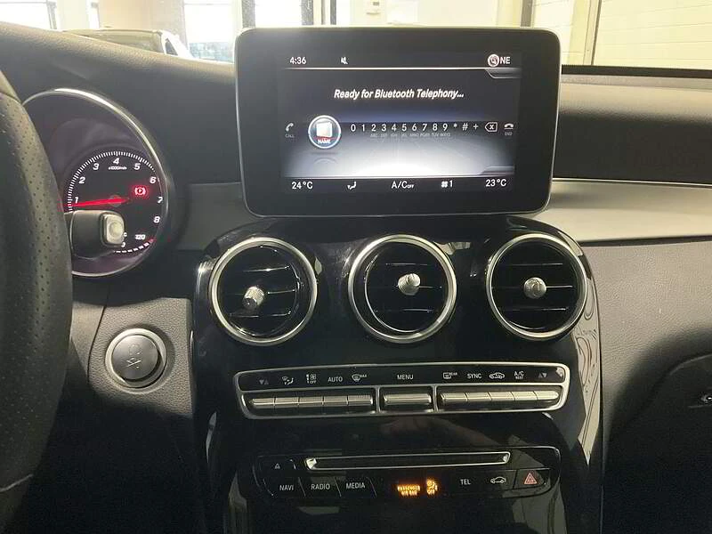 Mercedes-Benz GLC 300 4MATIC | КОЖА | ПАНОРАМА | 360 КАМЕРА | KEYLESS | , снимка 13 - Автомобили и джипове - 54956324
