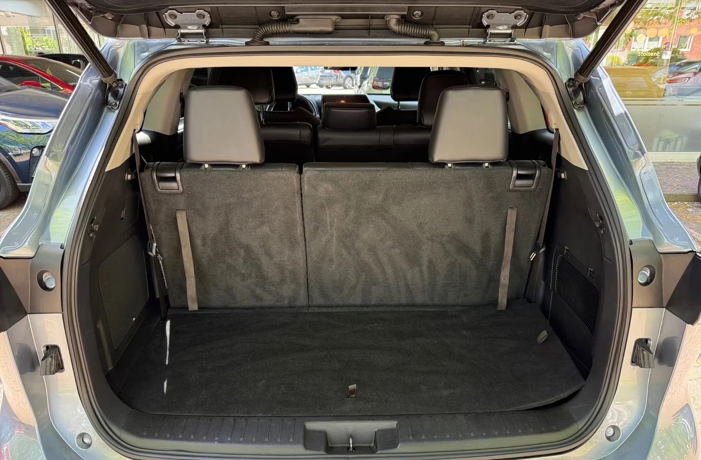 Toyota Highlander 2.5HEV/LUXURY/248HP/360CAM/MEMO/HUD/KLESS/DAB/728f - изображение 9