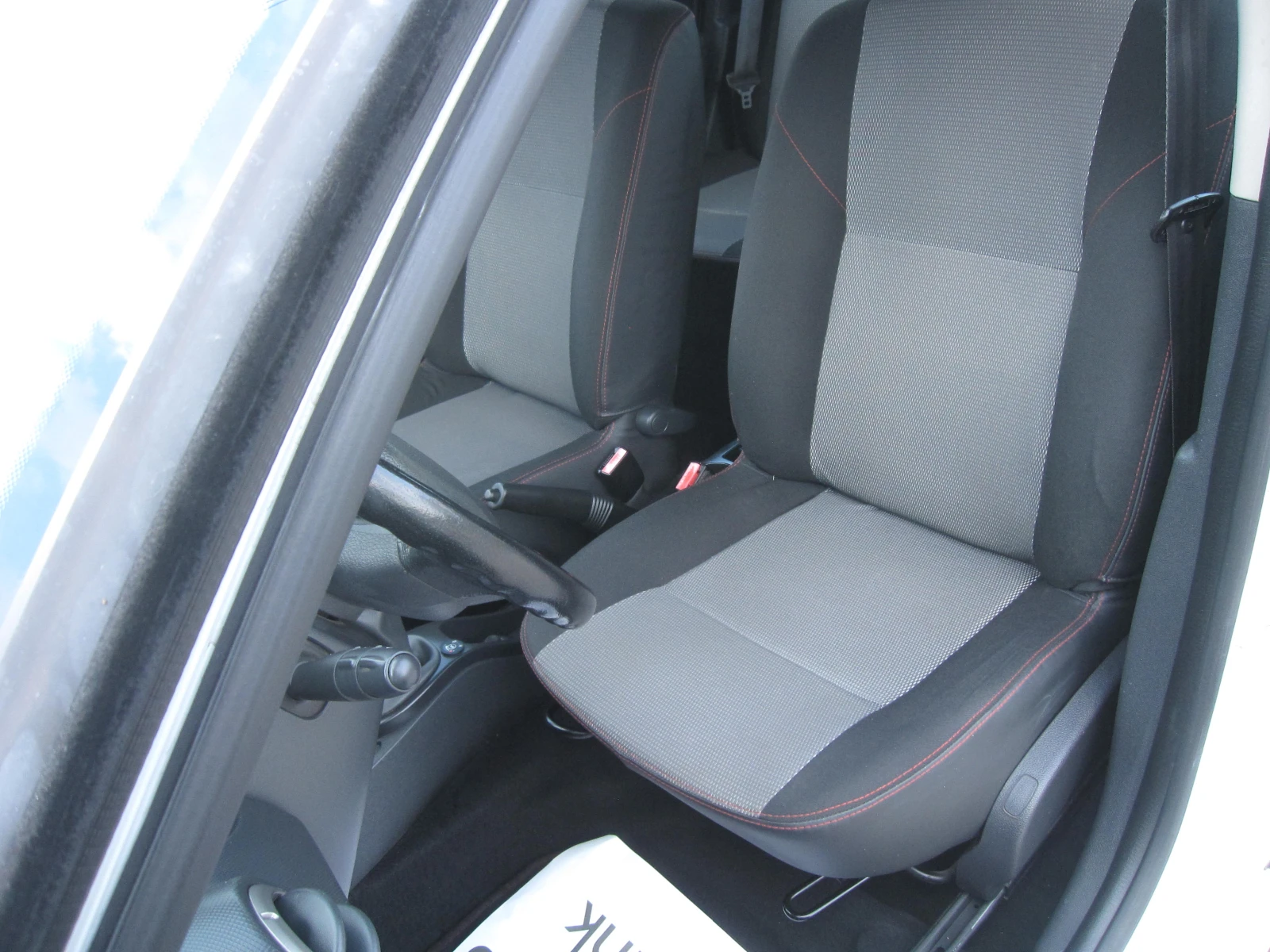 Dacia Duster 133х.КМ.1, 6-Газ.Инж., снимка 10 - Автомобили и джипове - 54234165