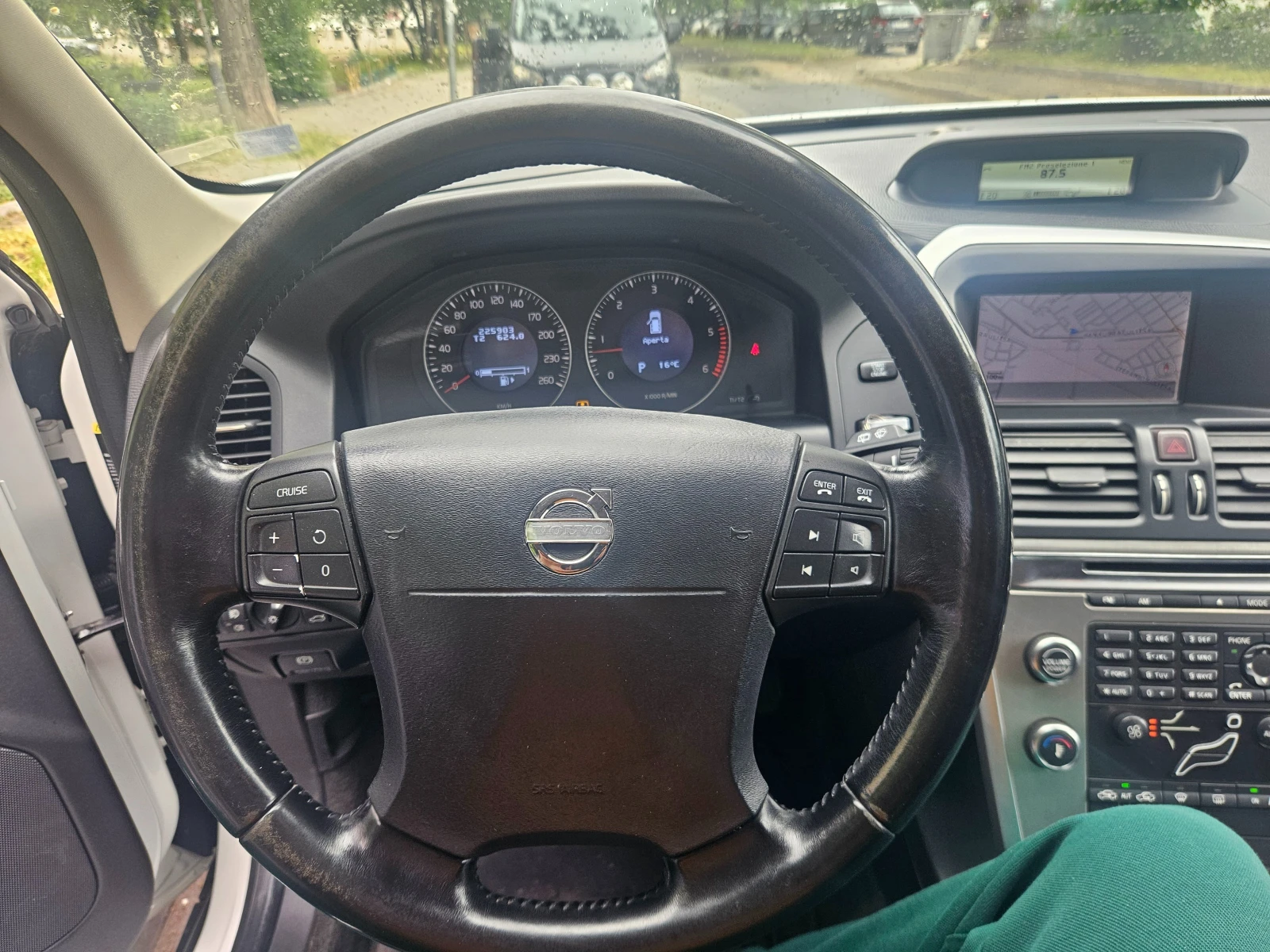 Volvo XC60, снимка 2 - Автомобили и джипове - 54642566