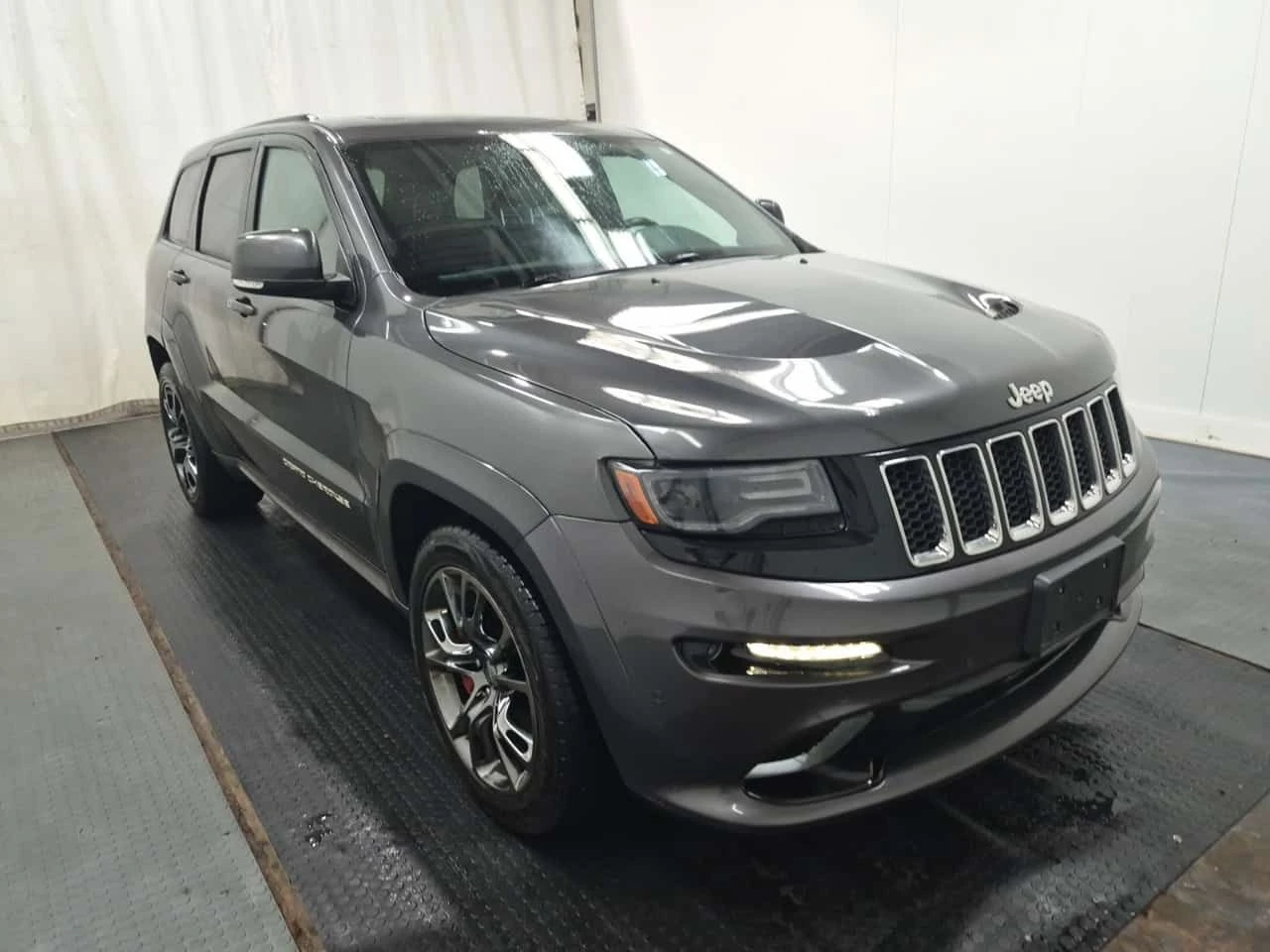 Jeep Grand cherokee * SRT * CARFAX * , снимка 2 - Автомобили и джипове - 54823108