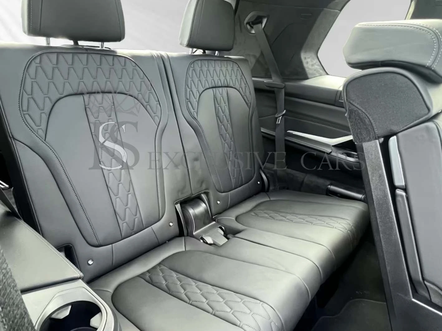 BMW X7 40D* M-SPORT PRO* CARBON* H/K* ВЕНТИЛАЦИЯ* SKY* 36, снимка 13 - Автомобили и джипове - 54891991