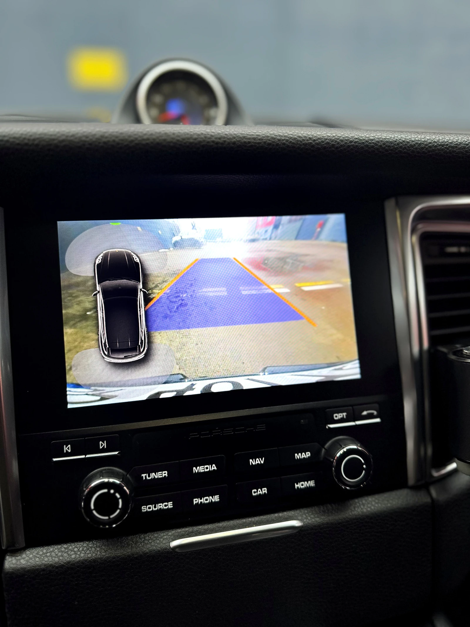 Porsche Macan Automatic, снимка 8 - Автомобили и джипове - 55334400