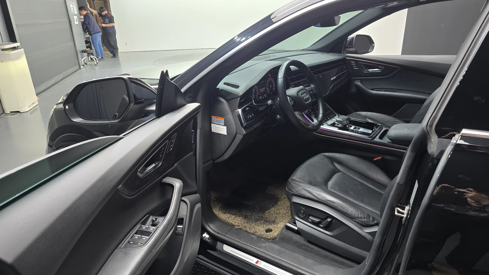 Audi Q8 45 TDI quattro* BLIND SPOT* HUD* 360* КРАЙНА ЦЕНА, снимка 10 - Автомобили и джипове - 55378519