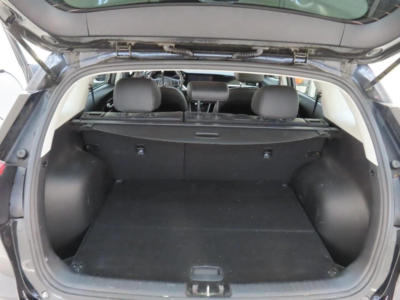 Kia Niro 1.6 GDI DynamicLine, снимка 12 - Автомобили и джипове - 55472393
