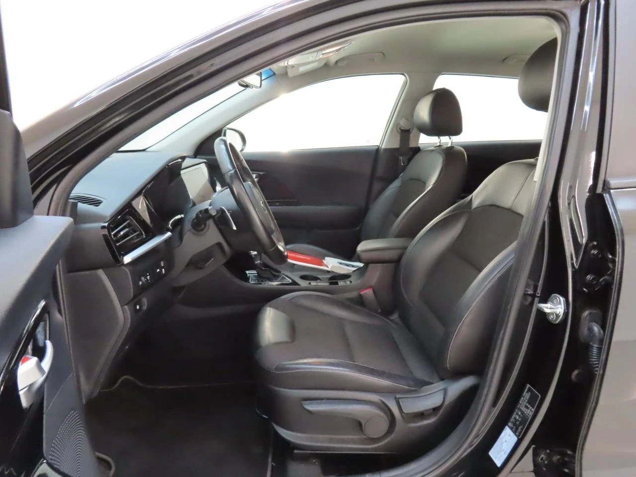 Kia Niro 1.6 GDI DynamicLine, снимка 6 - Автомобили и джипове - 55472393