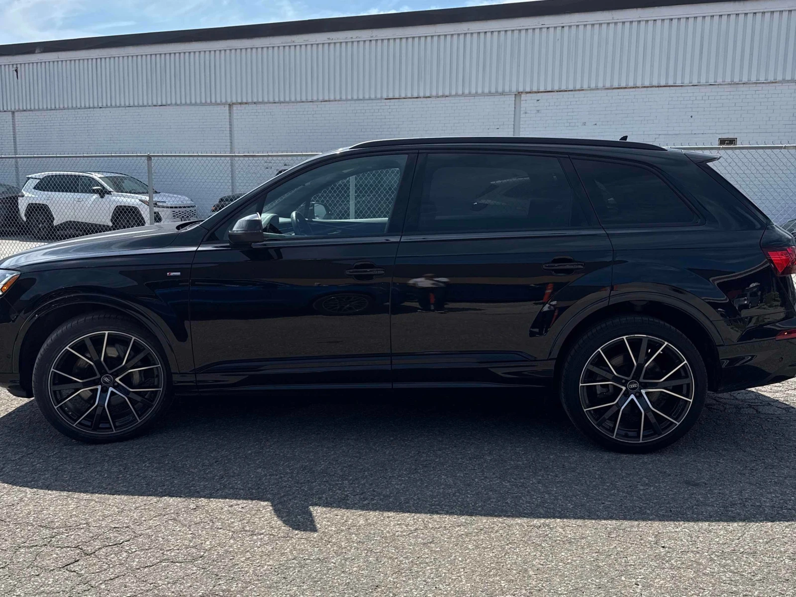 Audi Q7 * Progressiv * MATRIX* ОБДУХВАНЕ * АВТОКРЕДИТ, снимка 2 - Автомобили и джипове - 55830549