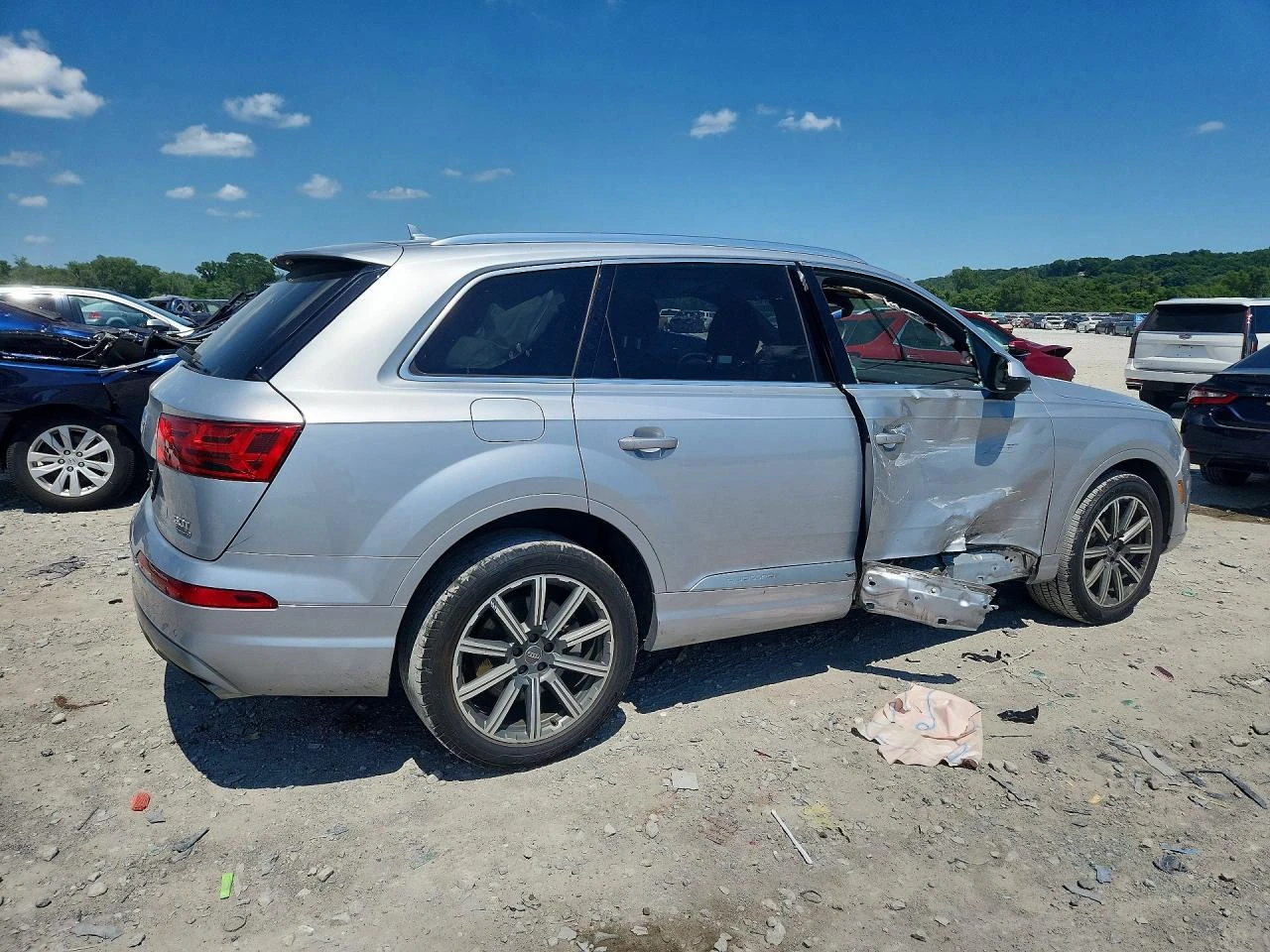 Audi Q7 3.0l Premium Plus, снимка 3 - Автомобили и джипове - 56076349