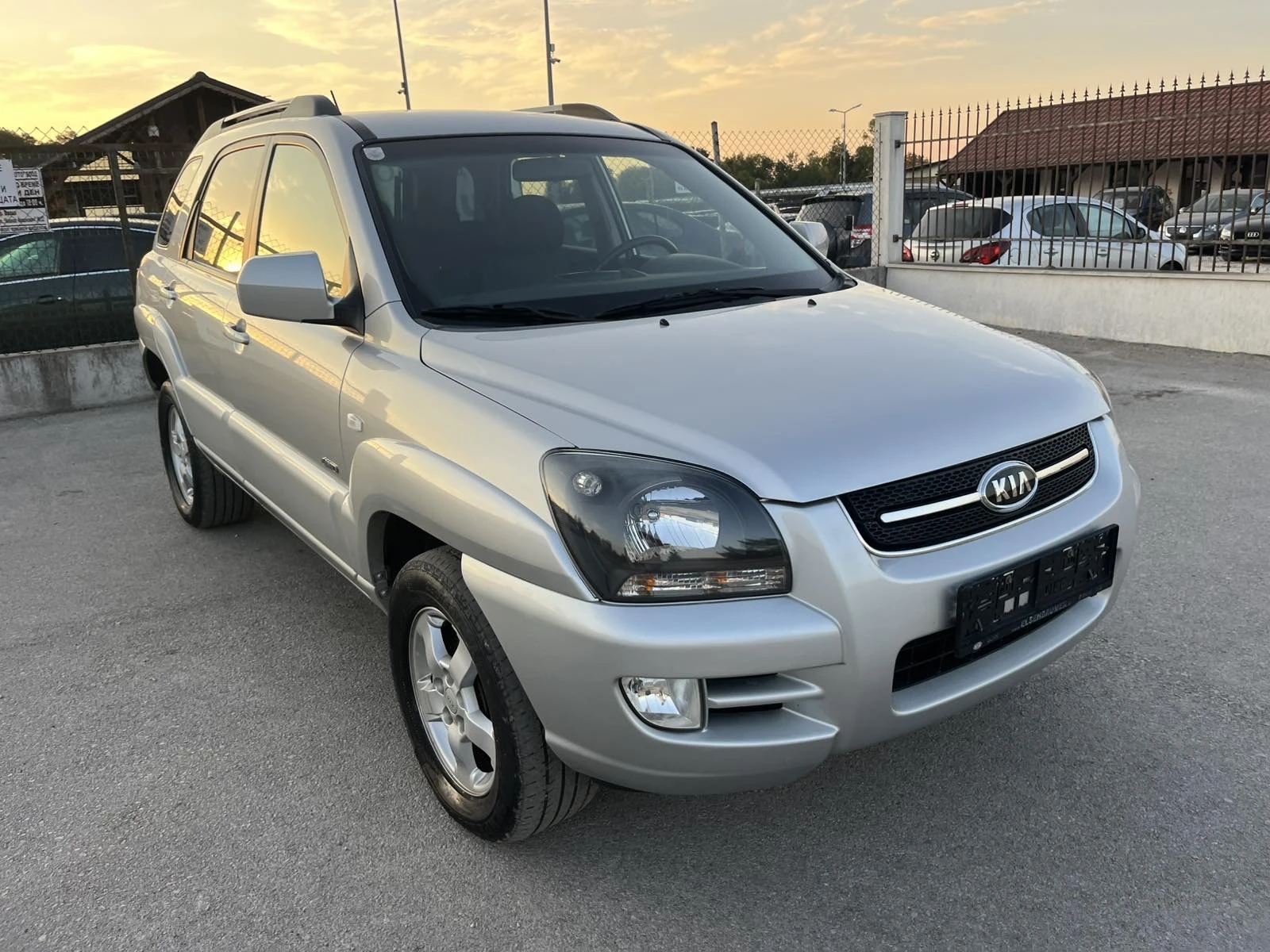 Kia Sportage FACE 2.0CRDI 140кс 4Х4 КЛИМАТРОНИК, снимка 3 - Автомобили и джипове - 56144554