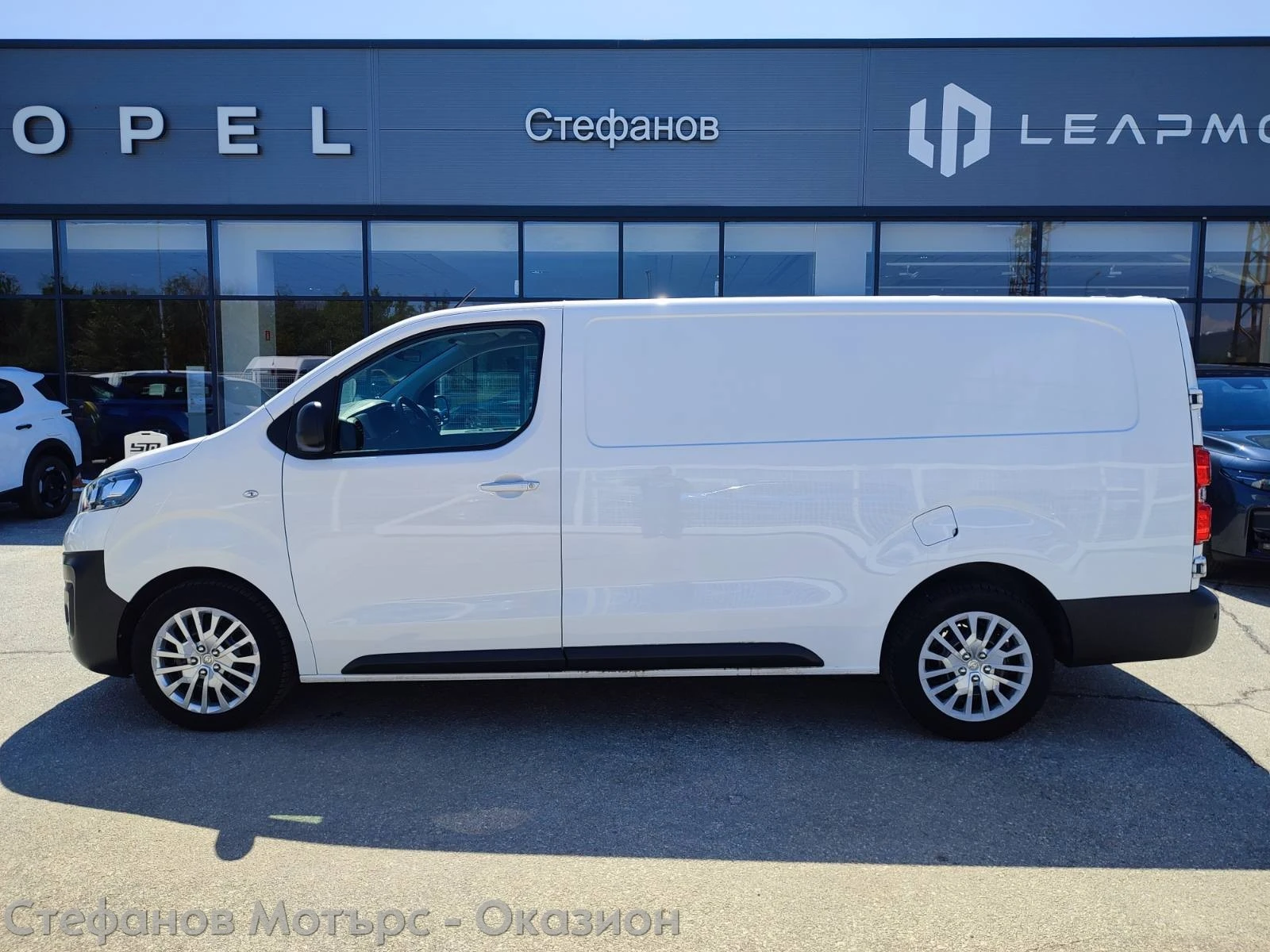 Opel Vivaro Cargo L EHZ Edition 2.0 Diesel (122hp) MT6, снимка 4 - Бусове и автобуси - 55751239