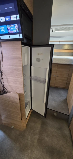 Кемпер Dethleffs Just 90 7052 Кралска спалня, снимка 8