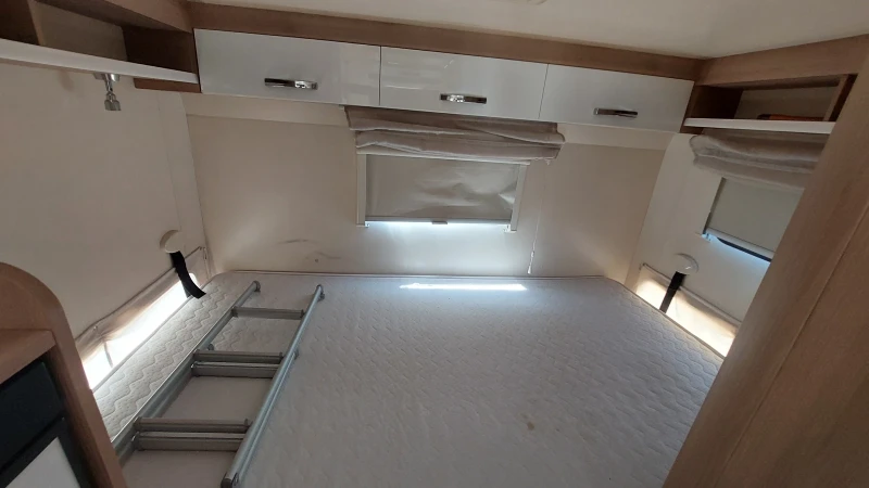 Кемпер ROLLER TEAM Ford Tranzit 2.2 160pk, снимка 17 - Каравани и кемпери - 52316128