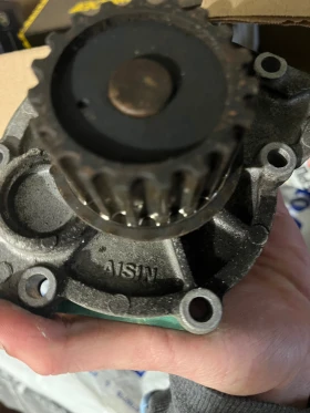 Водна помпа за Volvo Xc70 2.4 D5 Cross Country , снимка 3