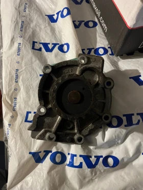 Водна помпа за Volvo Xc70 2.4 D5 Cross Country 