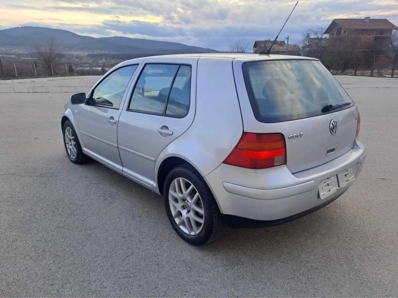 VW Golf 1.6I Климатроник, борд компютър, ESP, снимка 2 - Автомобили и джипове - 44465484