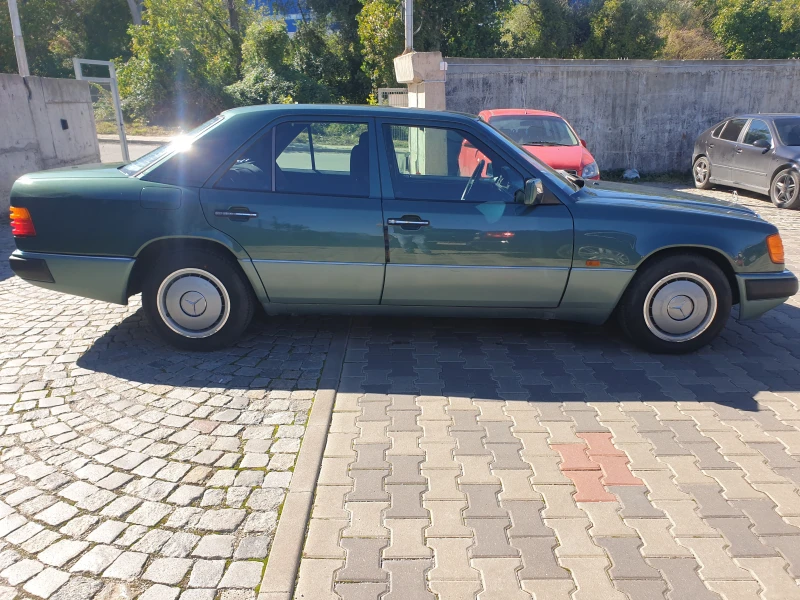 Mercedes-Benz 124 200Е 100% ОРИГИНАЛ като ЧИСТО НОВ!!!, снимка 4 - Автомобили и джипове - 47484922